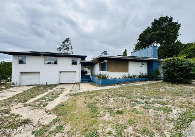 Photo 2 of Single family home for sale at 911 Cypress Ave, Panama City, FL 32401 | MLS# 789333 | Listing updated on 2026-05-30