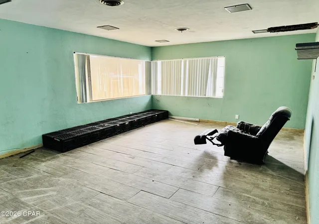 Photo 4 of Single family home for sale at 911 Cypress Ave, Panama City, FL 32401 | MLS# 789333 | Listing updated on 2026-05-30
