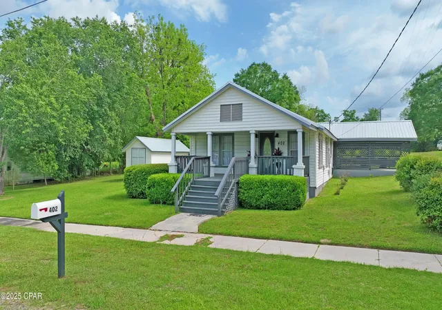 Homes for sale in Bonifay, FL | 402 E Pennsylvania Ave, Bonifay, FL 32425 | MLS# 789336