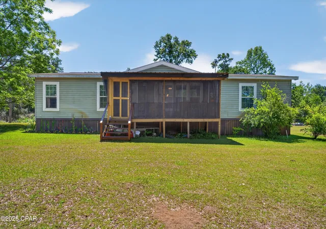 Homes for sale in Bonifay, FL | 3271 Twin Lakes Dr, Bonifay, FL 32425 | MLS# 789338