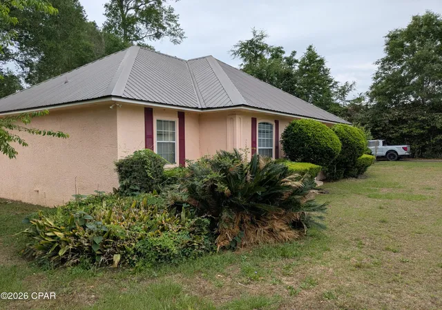 3rd image of 4710 The Oaks Dr, Marianna, FL 32446 | MLS# 789411