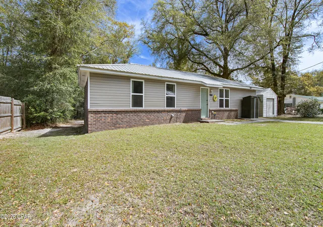 Homes for sale in Chipley, FL | 613 N Pear St, Chipley, FL 32428 | MLS# 789437