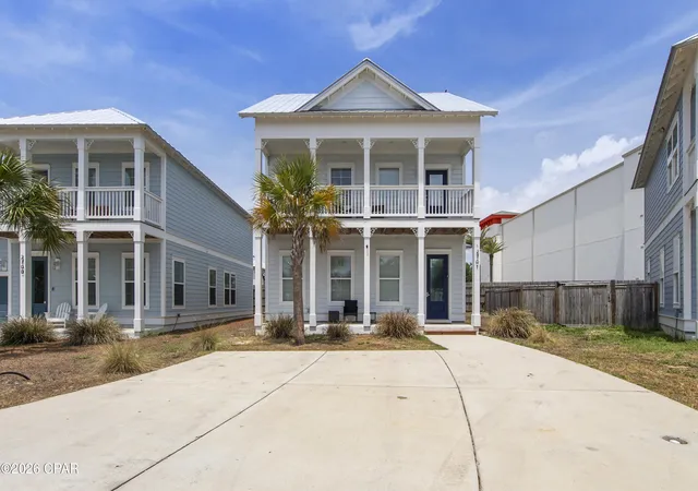 Photo 3 of Single family home for sale at 2701 Lagoon Manor Dr, Panama City, FL 32408 | MLS# 789730 | Listing updated on 2026-06-18