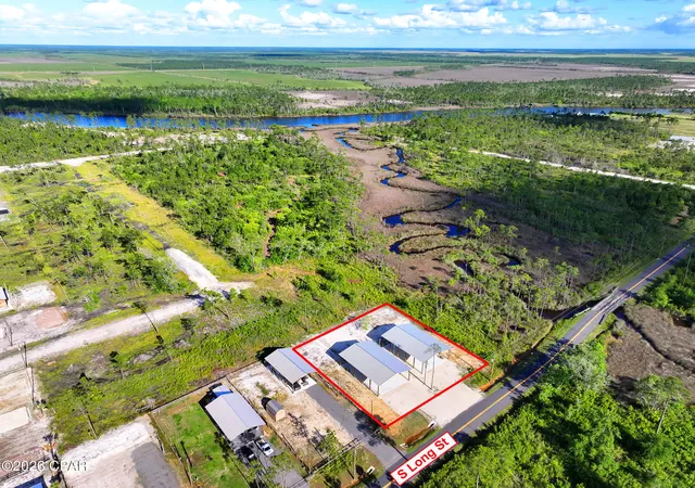3rd image of 824 & 808 S Long St, Port St Joe, FL 32456 | MLS# 789924