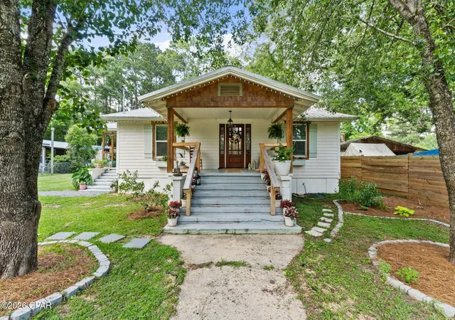 Homes for sale in Bonifay, FL | 715 E Nebraska Ave, Bonifay, FL 32425 | MLS# 790111