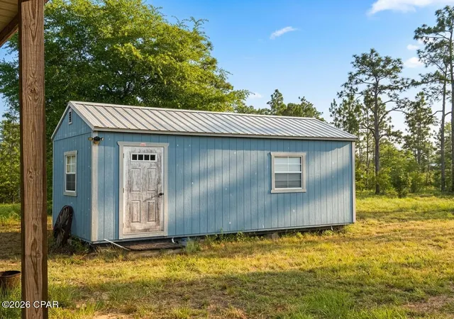 3rd image of 268 Horse Farm Rd, Marianna, FL 32448 | MLS# 790145