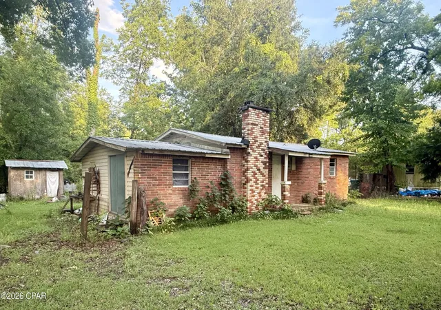 Homes for sale in Vernon, FL | 2887 Pinecrest St, Vernon, FL 32462 | MLS# 790156
