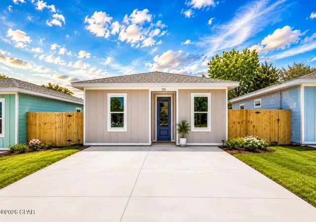 Photo 1 of Single family home for sale at 726 Gulf View Dr, Panama City Beach, FL 32413 | MLS# 790183 | Listing updated on 2026-07-03