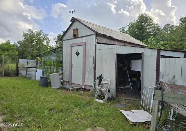 1st image of 21102 Nw Lakeview Dr, Altha, FL 32421 | MLS# 790193