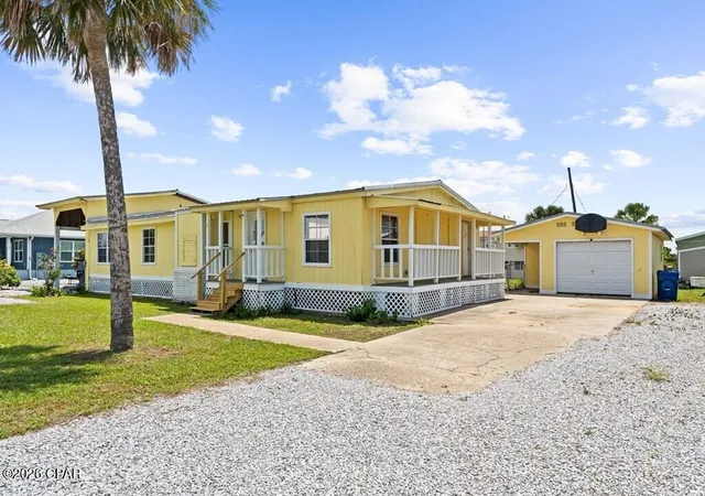 2nd image of 204 Carolina Dr, Mexico Beach, FL 32456 | MLS# 790248