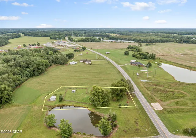 Homes for sale in Graceville, FL | 3701 Hwy 2, Graceville, FL 32440 | MLS# 790418