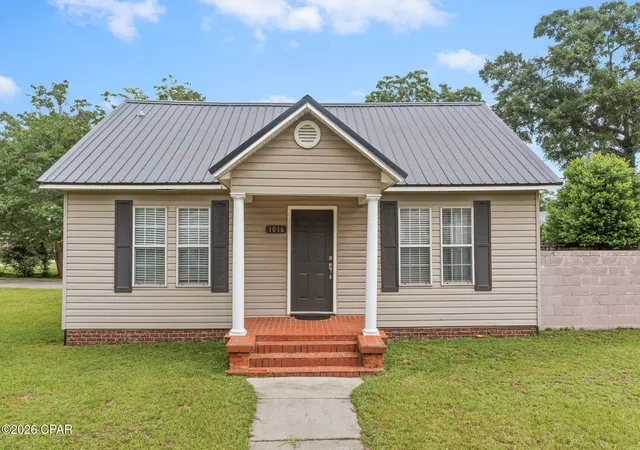 Homes for sale in Graceville, FL | 1016 10th Ave, Graceville, FL 32440 | MLS# 790754