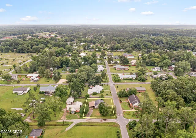 Homes for sale in Graceville, FL | 1016 10th Ave, Graceville, FL 32440 | MLS# 790754