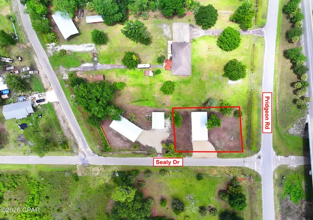 3rd image of 133 Sealy Dr, Wewahitchka, FL 32465 | MLS# 790773