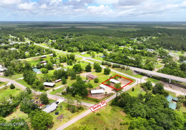 5th image of 133 Sealy Dr, Wewahitchka, FL 32465 | MLS# 790773