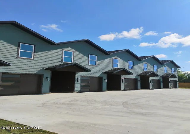 Photo 2 of Townhouse for sale at 5333 Cherry St, Panama City, FL 32404 | MLS# 791097 | Listing updated on 2026-06-11