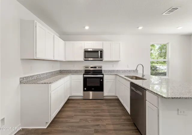 3rd image of 4190 Quincy Ave, Chipley, FL 32428 | MLS# 791258