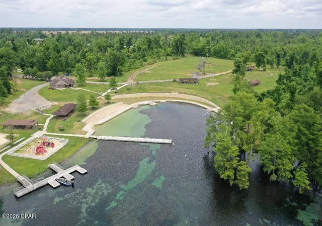 5th image of 5130 Lake Bluff Cir, Marianna, FL 32446 | MLS# 791314