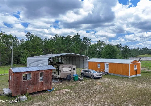 5th image of 422 Mcduff Dr, Alford, FL 32420 | MLS# 791492