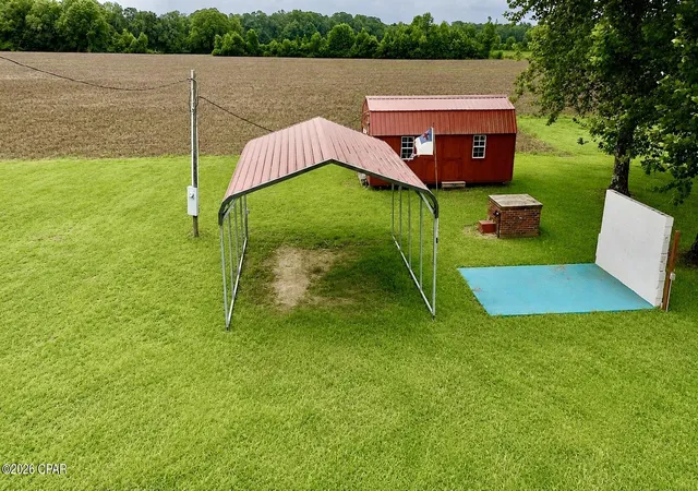 Homes for sale in Bonifay, FL | 1971 Lewis Ln, Bonifay, FL 32425 | MLS# 791576