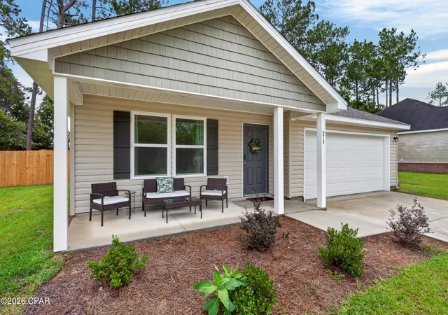 Homes for sale in Chipley, FL | 973 Haywood Dr, Chipley, FL 32428 | MLS# 791737