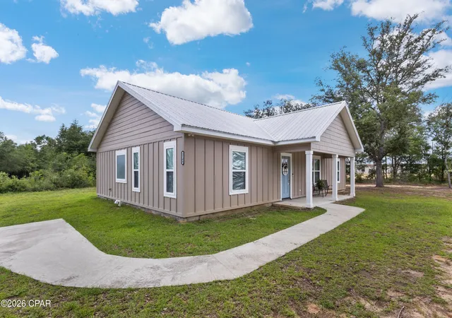 Homes for sale in Chipley, FL | 2148 Jensen Pl, Chipley, FL 32428 | MLS# 791780