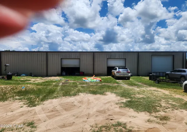 3rd image of 1529 Azo Ln, Marianna, FL 32448 | MLS# 791981