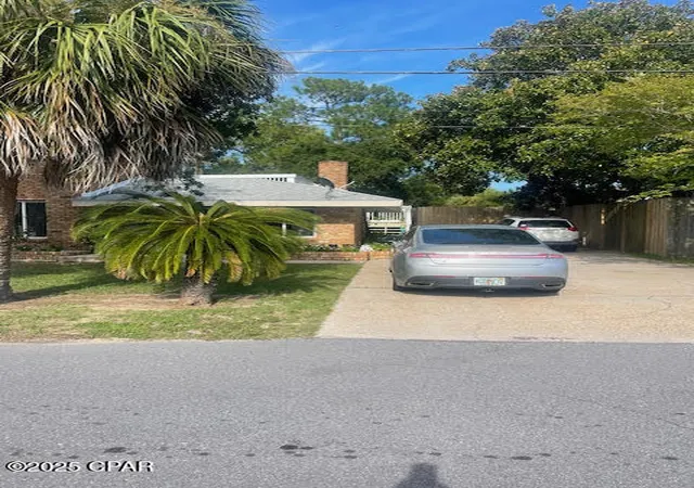 3rd image of 307 Sundial St, Panama City Beach, FL 32413