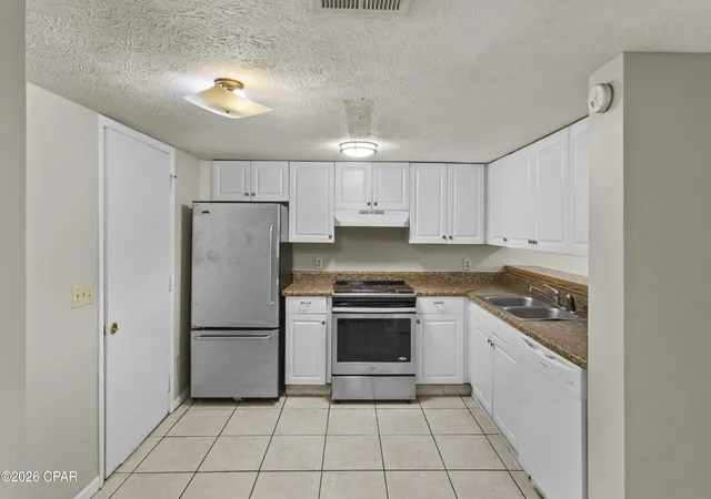 3rd image of 102 Pattho Ln #B, Lynn Haven, FL 32444 | MLS# 792077