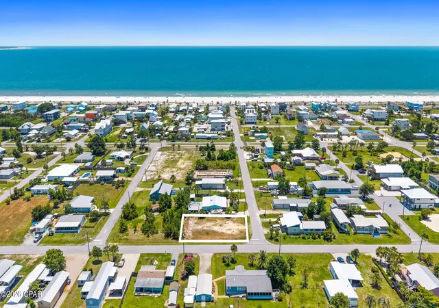 2nd image of 210 4th St, Port Saint Joe, FL 32456 | MLS# 792133