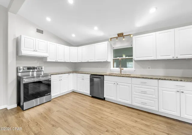 Photo 3 of Single family home for sale at 1813 Bayview Ave, Panama City, FL 32405 | MLS# 792185 | Listing updated on 2026-07-15