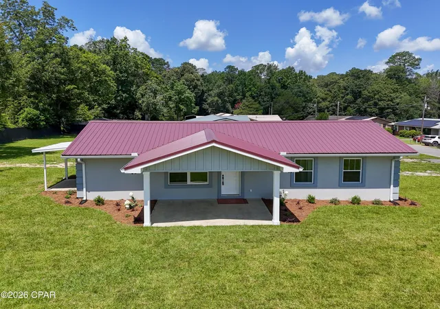 Homes for sale in Bonifay, FL | 907 N Rangeline St, Bonifay, FL 32425 | MLS# 792341