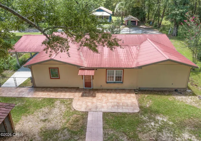 Homes for sale in Bonifay, FL | 116 Lisenby Dr, Bonifay, FL 32425 | MLS# 792372