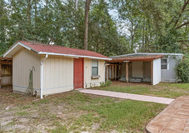 Homes for sale in Bonifay, FL | 116 Lisenby Dr, Bonifay, FL 32425 | MLS# 792372