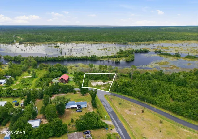 2nd image of 9802 Creek Bank Dr, Youngstown, FL 32466 | MLS# 792415