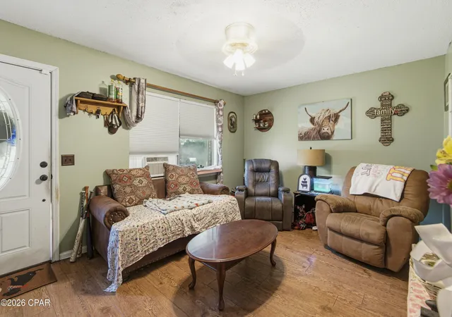 Homes for sale in Bonifay, FL | 607 E Pennsylvania Ave, Bonifay, FL 32425 | MLS# 792526