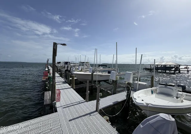 5th image of 2100 W Bch Dr, Panama City, FL 32401