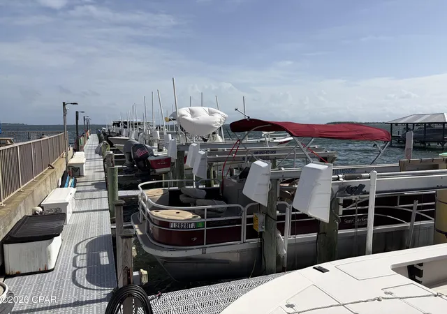 4th image of 2100 W Bch Dr, Panama City, FL 32401