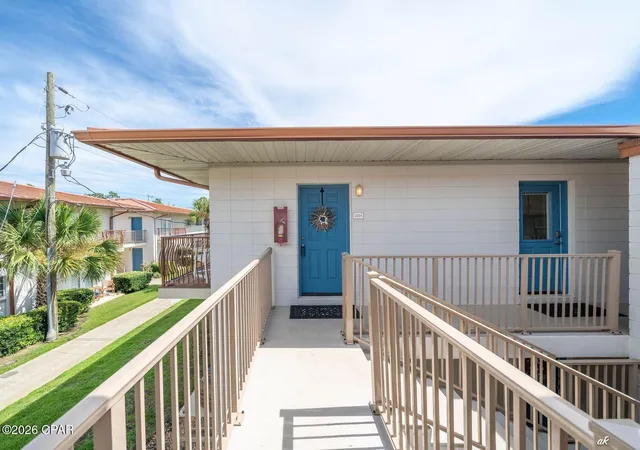 2nd image of 2100 W Beach Dr #J201, Panama City, FL 32401 | MLS# 792568