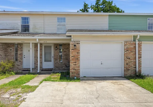 Photo 1 of Townhouse for sale at 1818 Whispering Oaks Ln, Fort Walton Beach, FL 32547 | MLS# 792930 | Listing updated on 2026-09-17