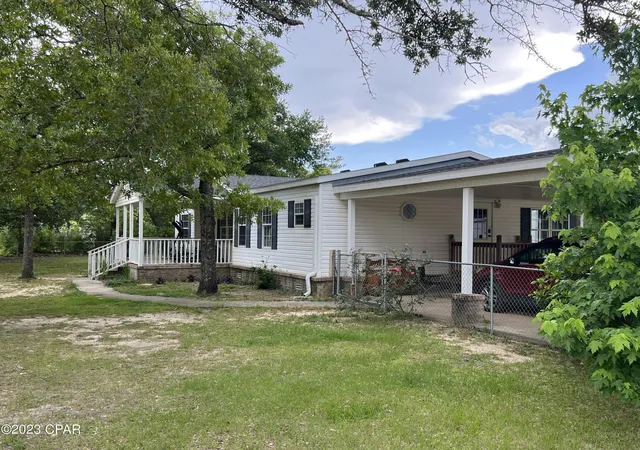 Photo 2 of Sale Pending at 2541 Corral Dr, Alford, FL 32420 | MLS# 795449 | Listing updated on 2026-09-25
