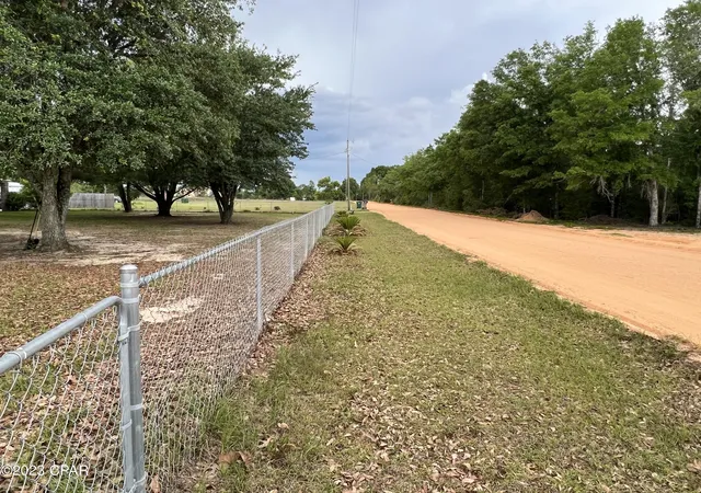 Photo 3 of Sale Pending at 2541 Corral Dr, Alford, FL 32420 | MLS# 795449 | Listing updated on 2026-09-25
