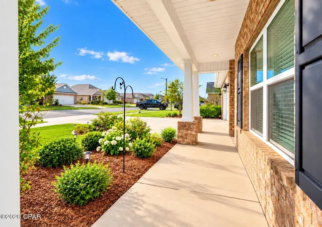 Photo 3 of Single family home for sale at 800 Cason Cir, Panama City, FL 32405 | MLS# 795521 | Listing updated on 2026-10-06