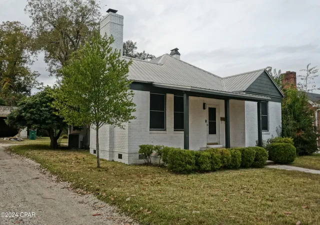 Photo 2 of Single family home for sale at 2939 Russ St, Marianna, FL 32446 | MLS# 795579 | Listing updated on 2026-09-18
