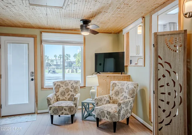 Photo 3 of Single family home for sale at 1 Dolphin Ln, Panama City, FL 32408 | MLS# 795595 | Listing updated on 2026-09-20