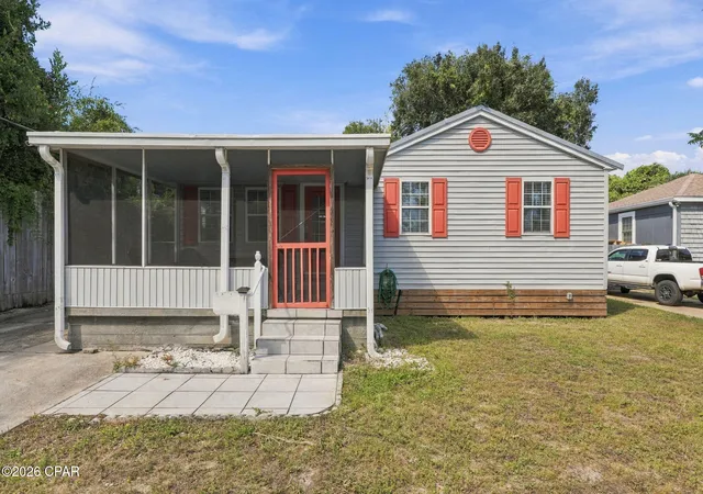 Photo 1 of Sale Pending at 3104 W 16th Street, Panama City, FL 32401 | MLS# 795646 | Listing updated on 2026-09-25