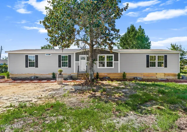 Photo 2 of Sale Pending at 1224 S Berthe Ave, Panama City, FL 32404 | MLS# 795647 | Listing updated on 2026-09-30