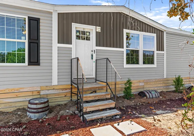Photo 3 of Sale Pending at 1224 S Berthe Ave, Panama City, FL 32404 | MLS# 795647 | Listing updated on 2026-09-30