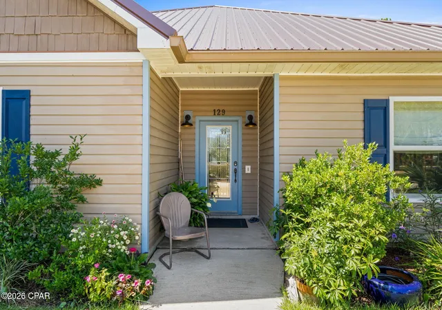 Photo 2 of Single family home for sale at 129 Betty Dr, Port Saint Joe, FL 32456 | MLS# 795651 | Listing updated on 2026-09-24