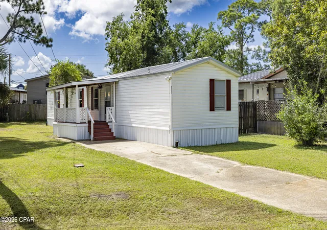 Photo 3 of Manufactured home for sale at 6421 Big Daddy Dr, Panama City Beach, FL 32407 | MLS# 795732 | Listing updated on 2026-09-22